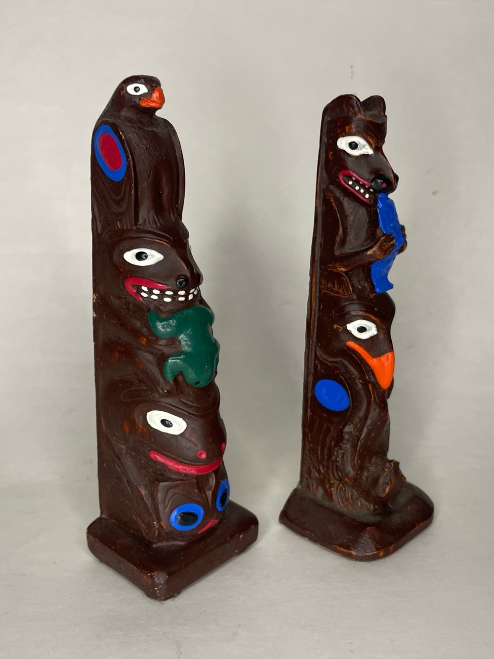VTG 2 Hand Carved Authentic Alaska Resin Wood Totem Raven Bear Frog Northwest 5"